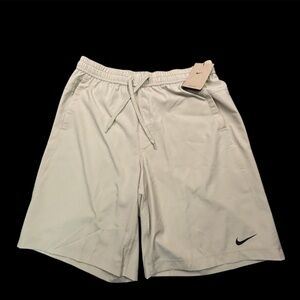 Nike Form Shorts Mens Medium Tall Beige Dri-FIT Training 9in Inseam FN2998-251